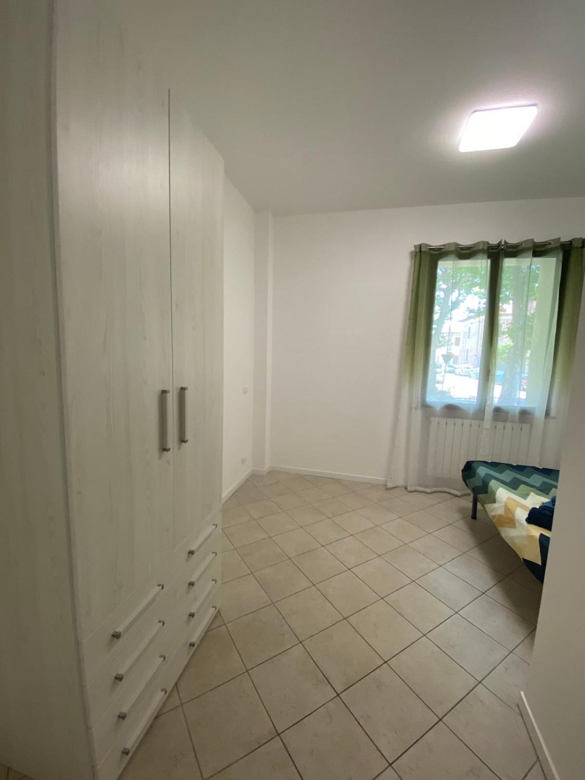 Ampio Appartamento In Posizione Strategica Rimini Bagian luar foto
